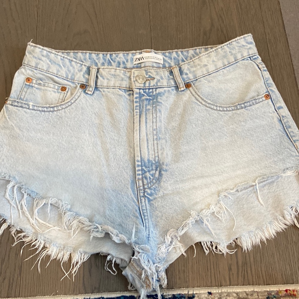 Zara light denim jean shorts.